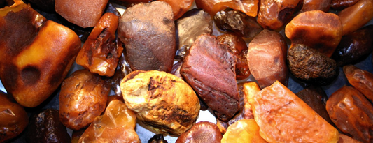 Amber of Barnsteen: Het Gouden Geschenk van de Natuur