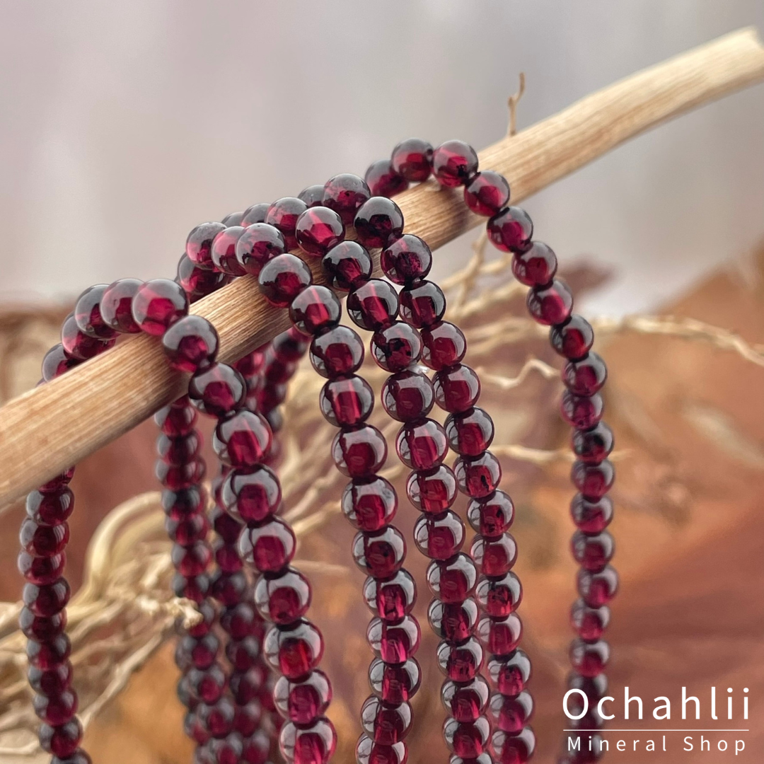 Pulsera de granate 4mm