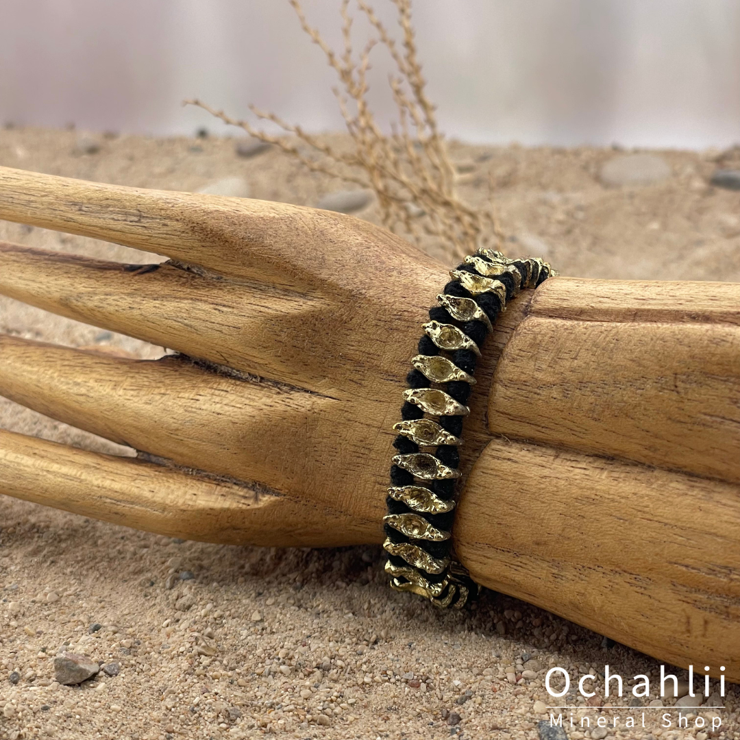 Pulsera étnica color dorado/negro
