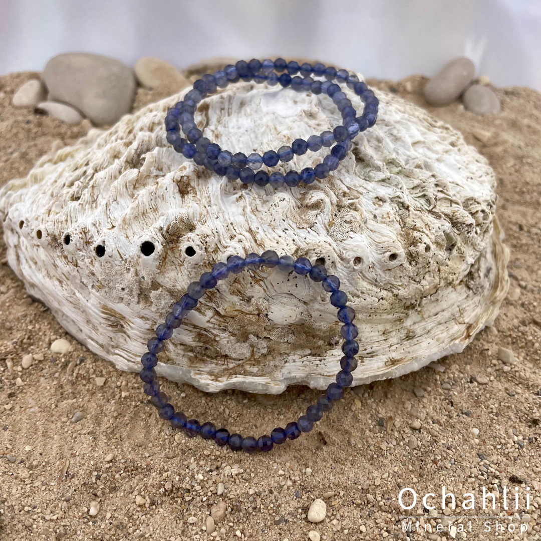 Bracelet Iolite (Cordirite) facette 4mm