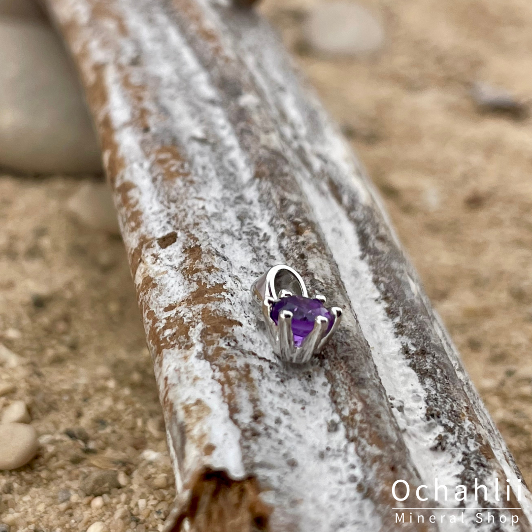 Amethyst silver pendant
