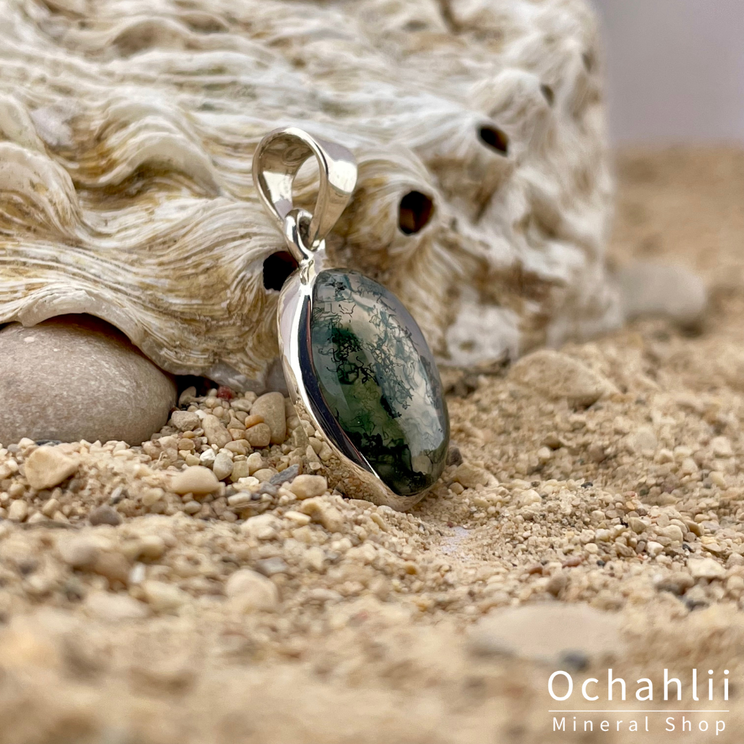 Moss agate silver pendant