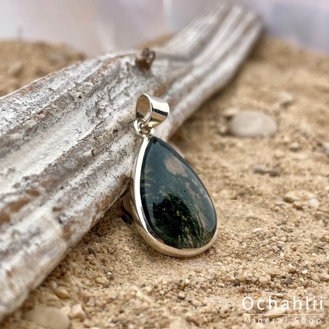 Moss agate silver pendant
