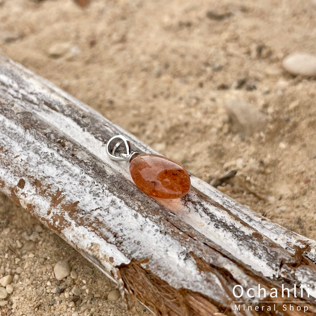 Zonnesteen zilveren hanger