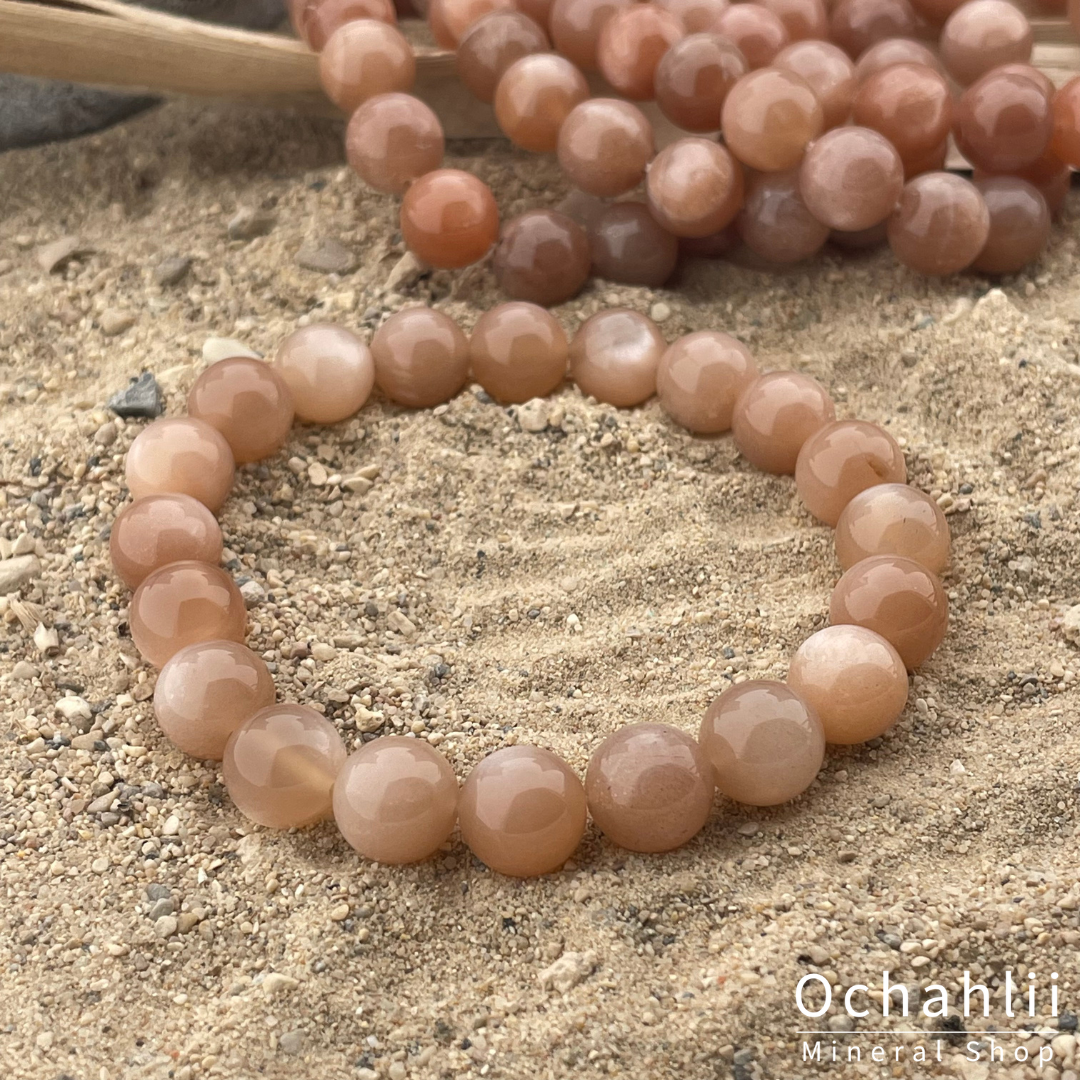 Moonstone salmon bracelet facet 4mm
