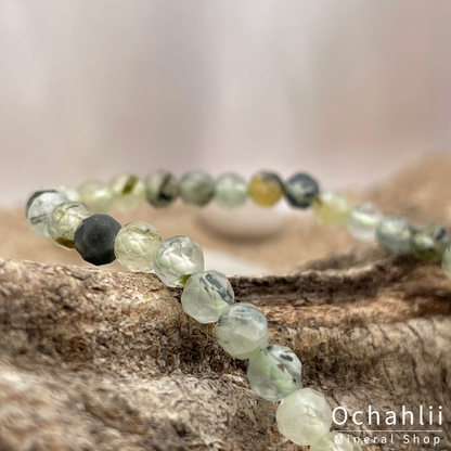 Prehnite bracelet facet 4mm 