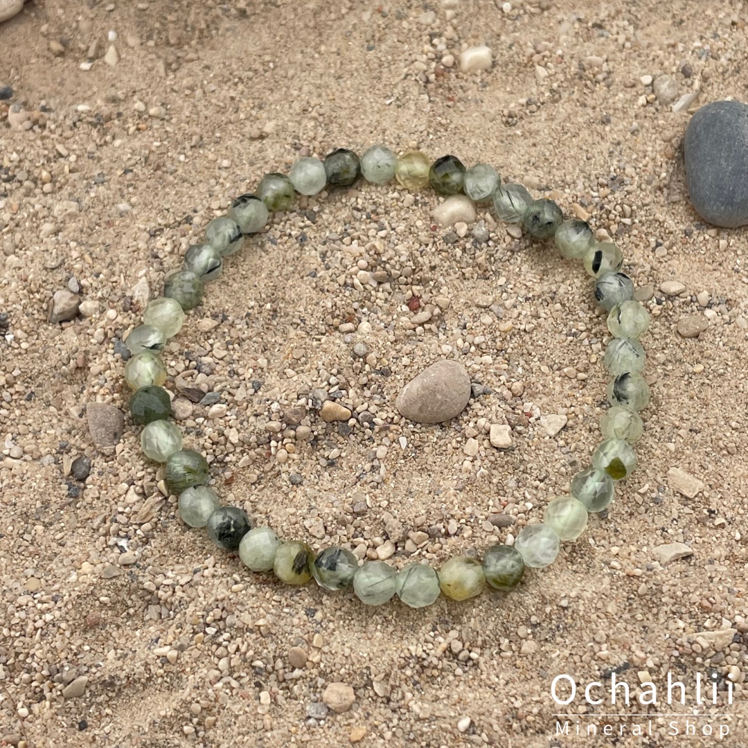 Prehnite bracelet facet 4mm 