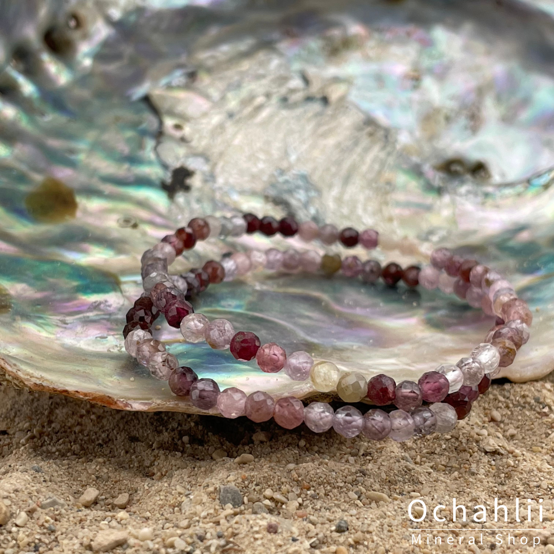 Pulsera facetada multicolor de espinela de 4 mm