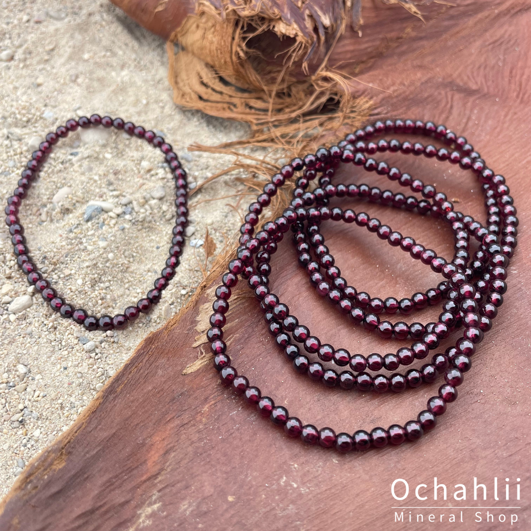 Pulsera de granate 4mm