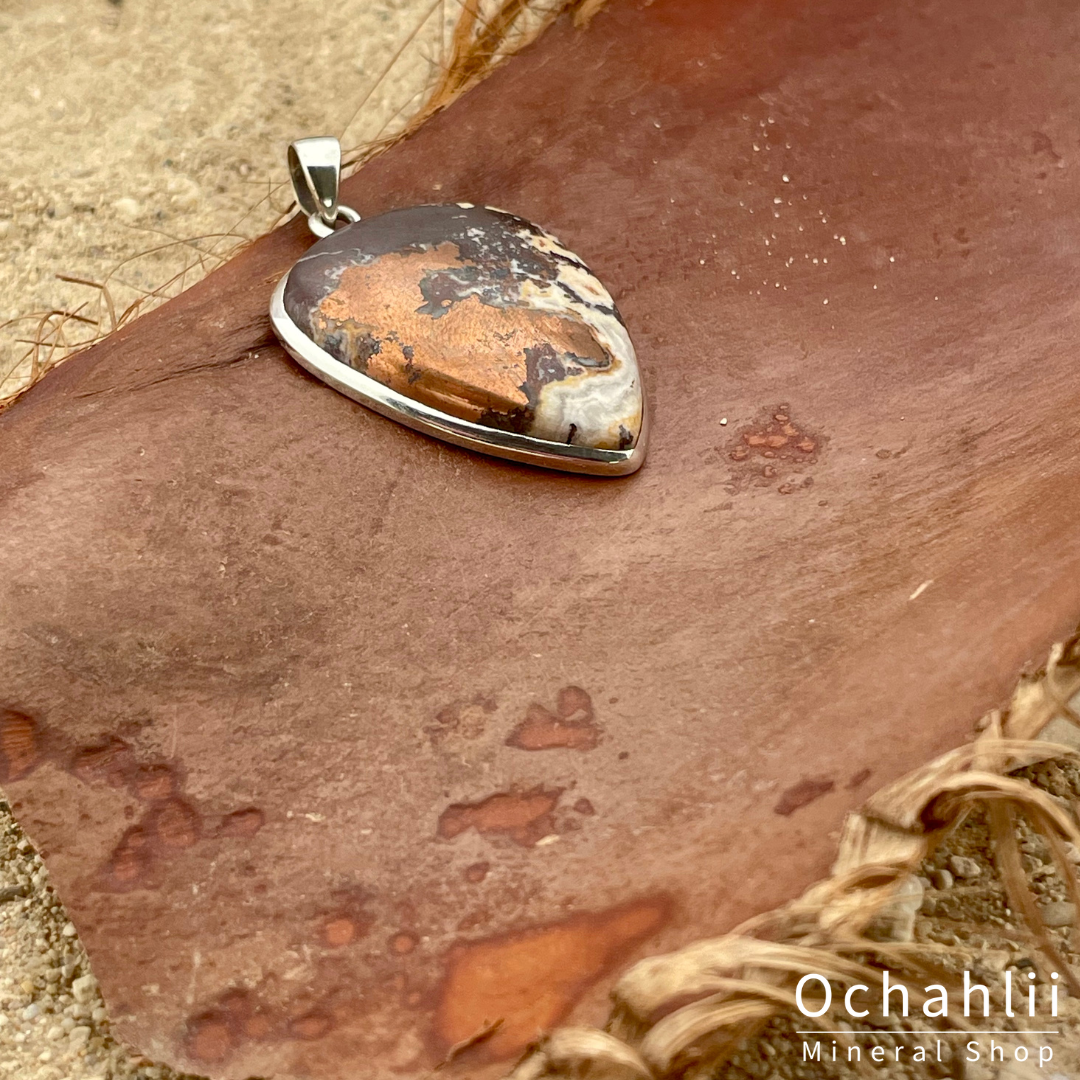Pendentif en argent opale dendrite