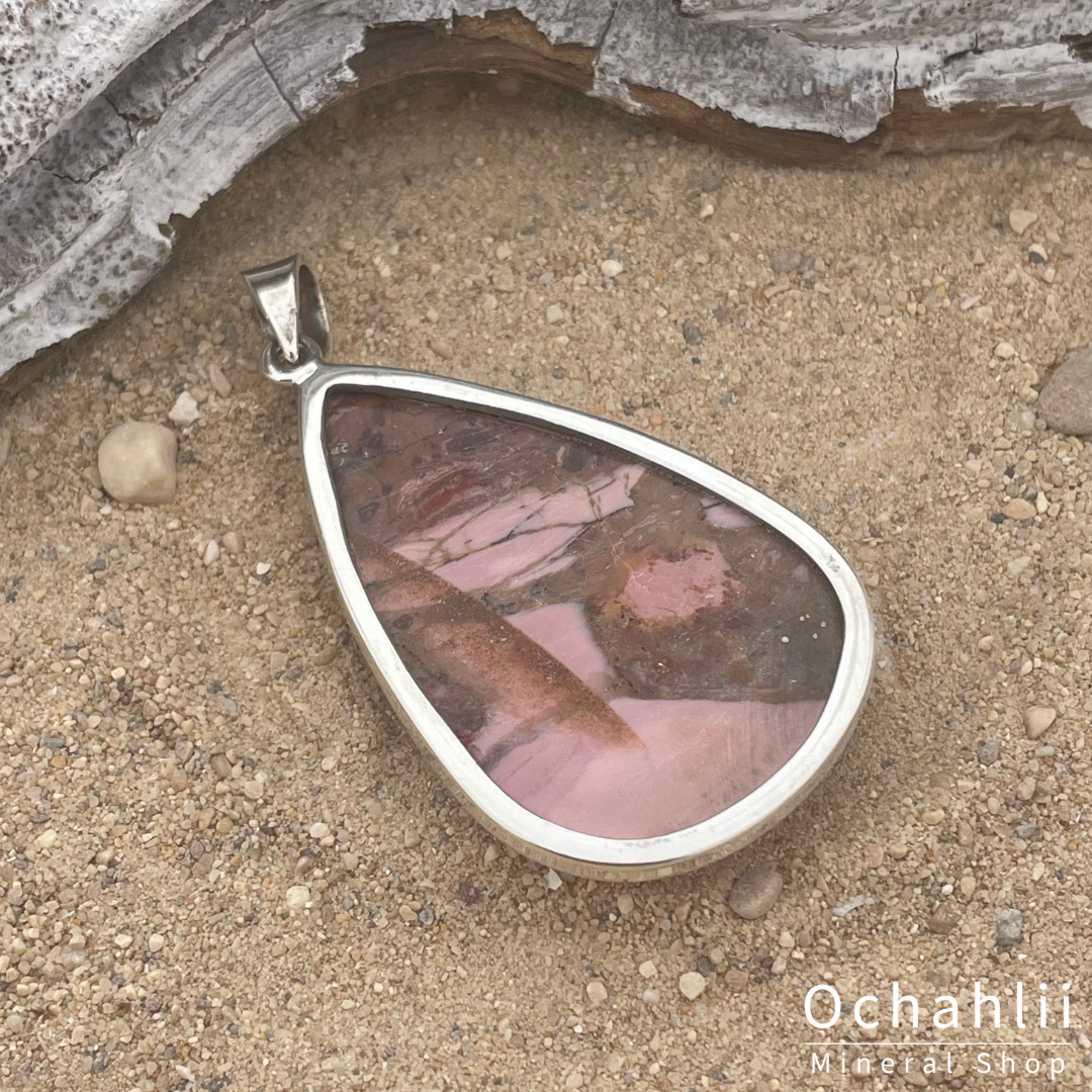 Mookaite silver pendant