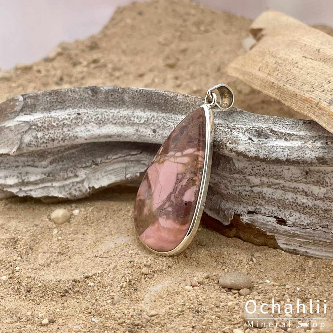 Mookaite silver pendant