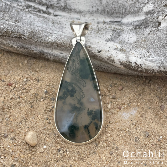 Moss agate silver pendant