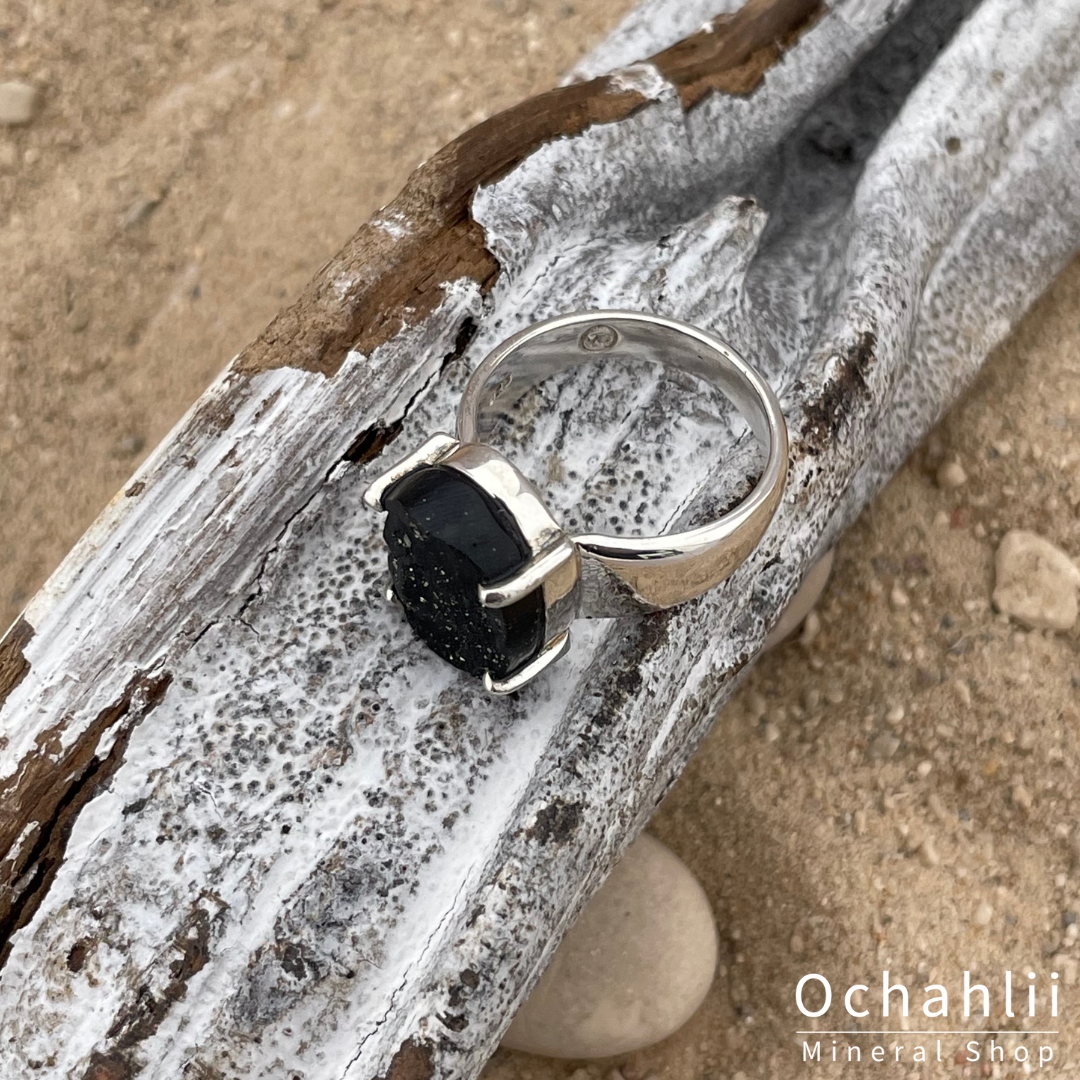 Anillo de plata con pirita en pizarra tamaño 53