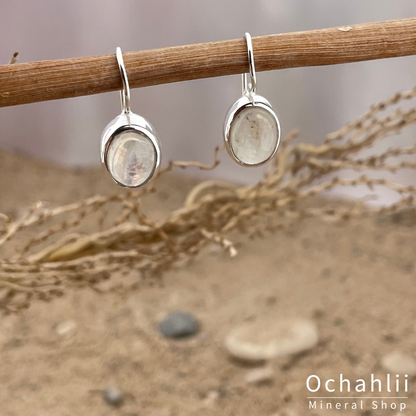 Pendientes de plata de piedra lunar arcoíris