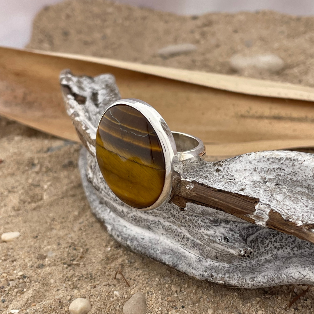 Anillo de plata con ojo de tigre talla 56