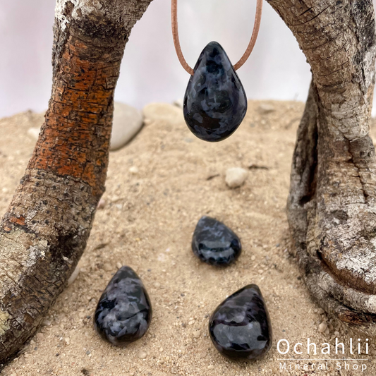 Gabbro doorboorde hanger