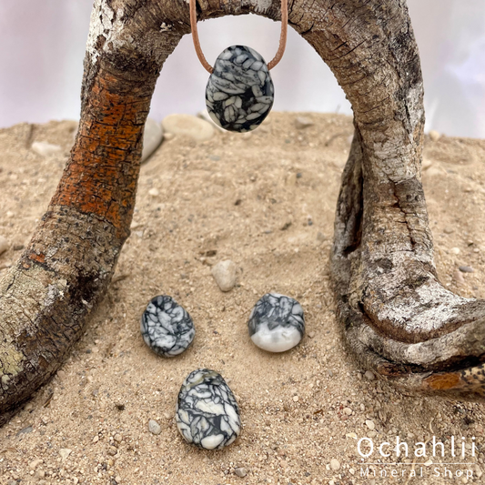 Pendentif percé pinolite (magnésite fleur de glace)