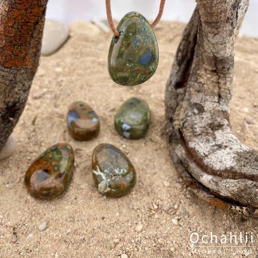 Colgante perforado de Rhyolita (Jaspis de Selva)