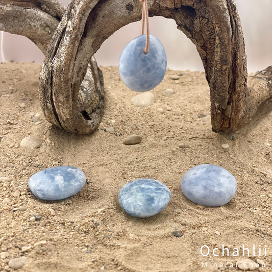 Blauwe Calciet doorboorde hanger