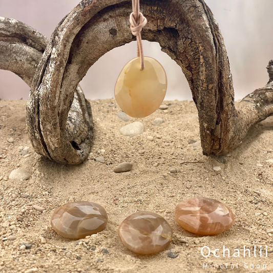 Pendentif percé pierre de lune