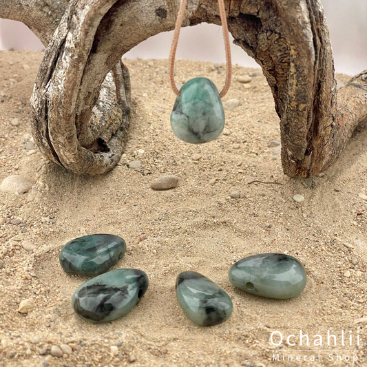 Tree agate pierced pendant