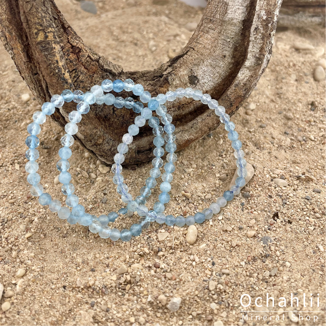 Aquamarine bracelet facet 4mm