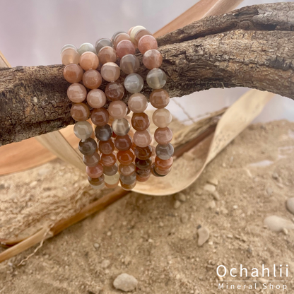 Moonstone white/salmon bracelet 8mm