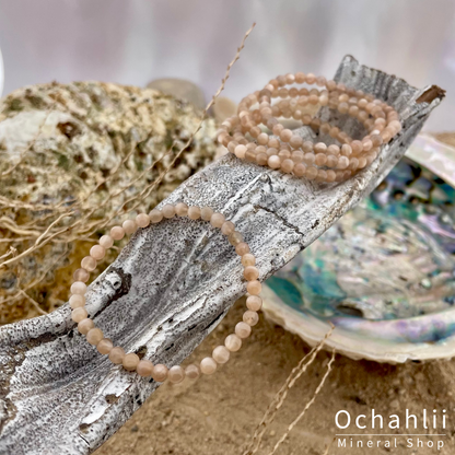 Moonstone salmon bracelet 4mm