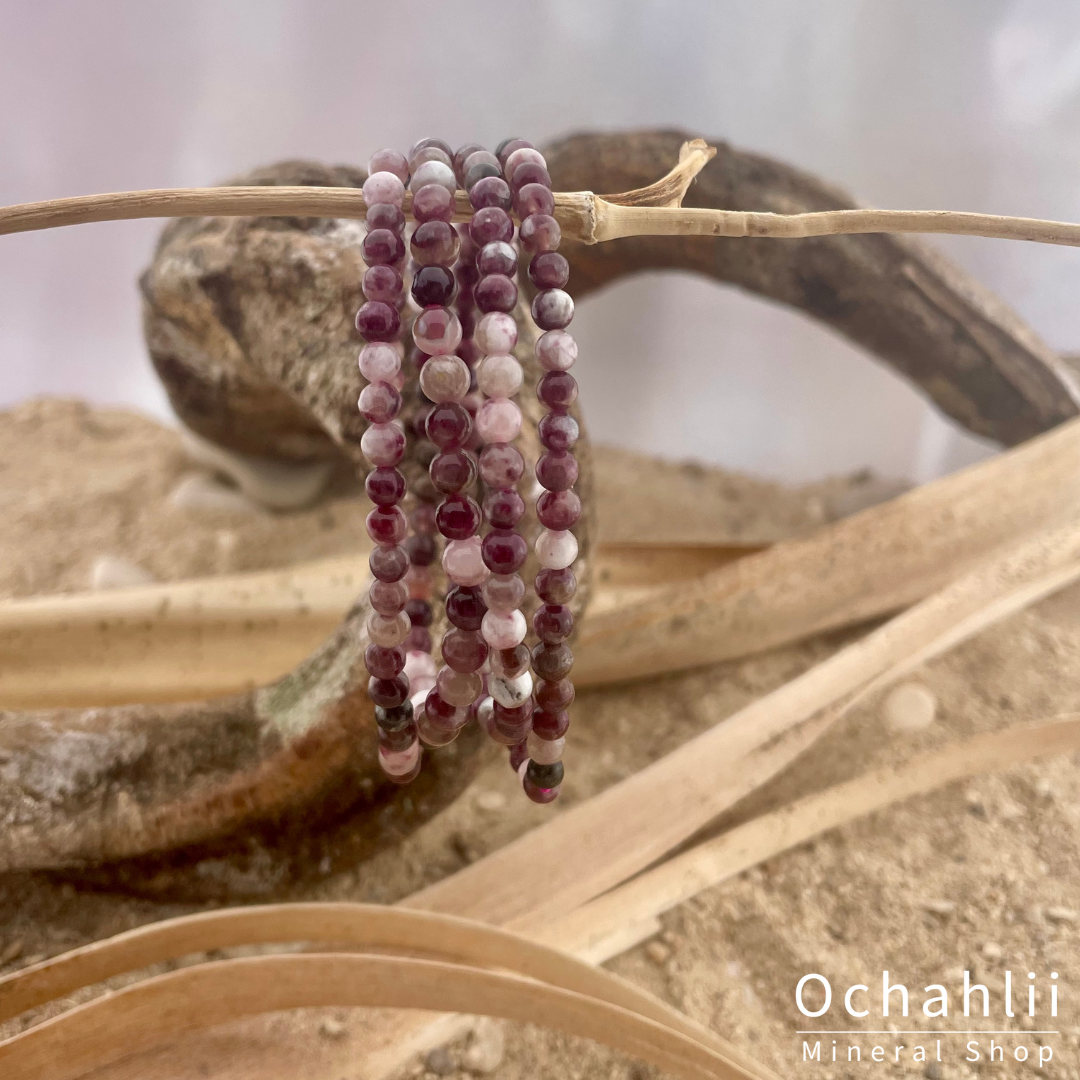 Toermalijn roze (Rubelliet) op kwarts armband 4mm