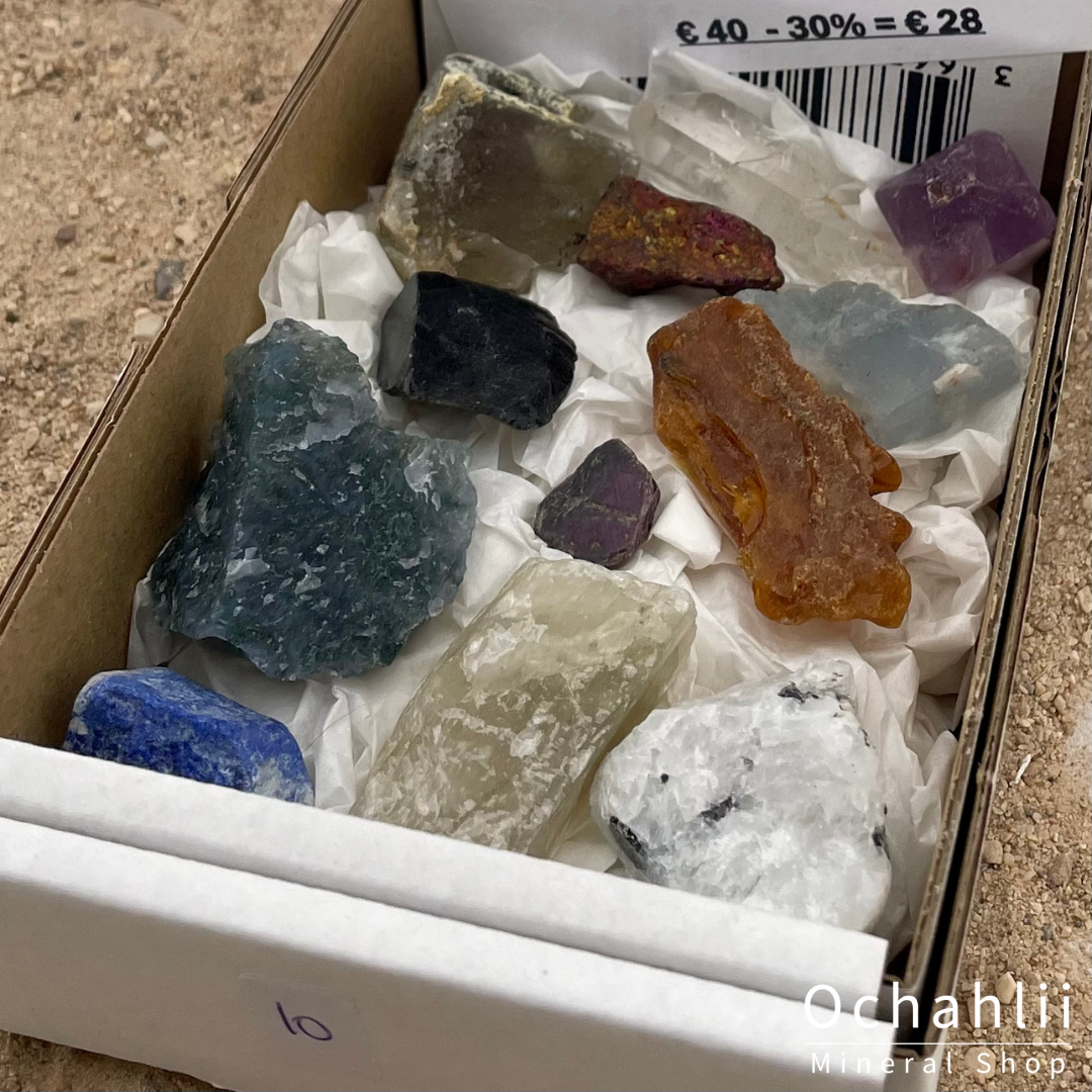 Colección mixta de 10 cajas de minerales