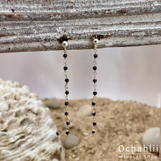 oorhangers met spinel edelsteen