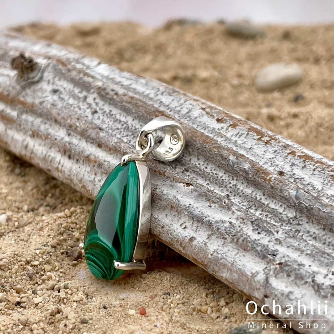 Malachite silver pendant
