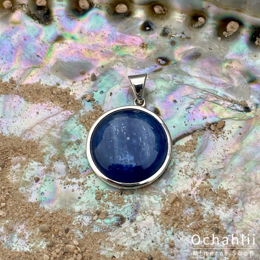 Kyanite (cyanite-disthene) silver pendant