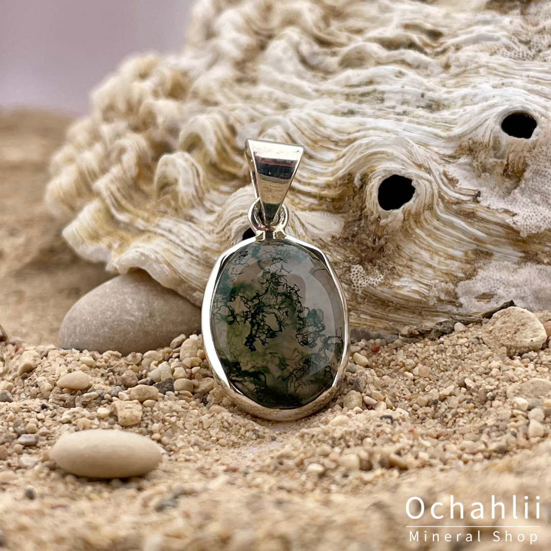 Moss agate silver pendant