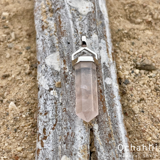Rose quartz silver pendant
