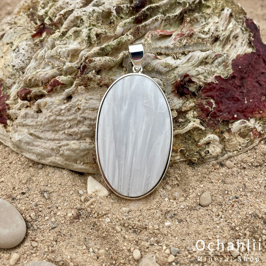 Scolecite white silver pendant
