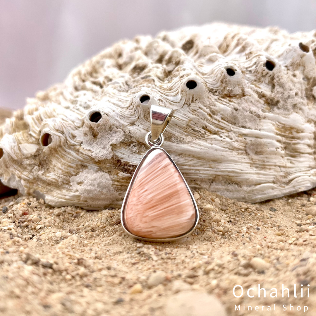 Scolecite pink silver pendant