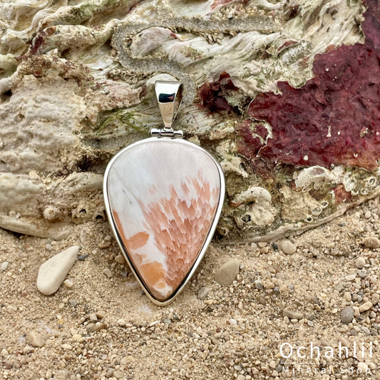 Pendentif en argent rose Scolecite
