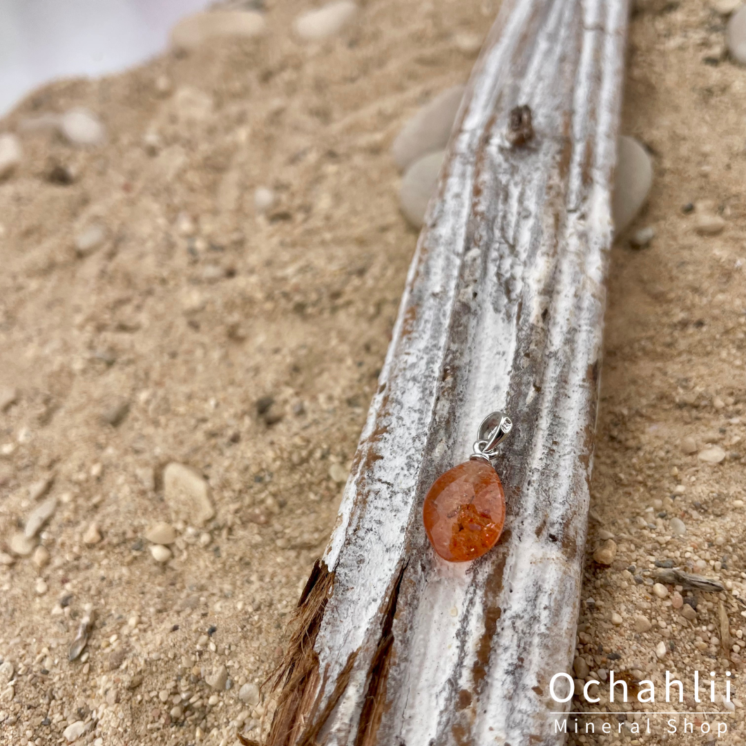 Pendentif en argent pierre de soleil