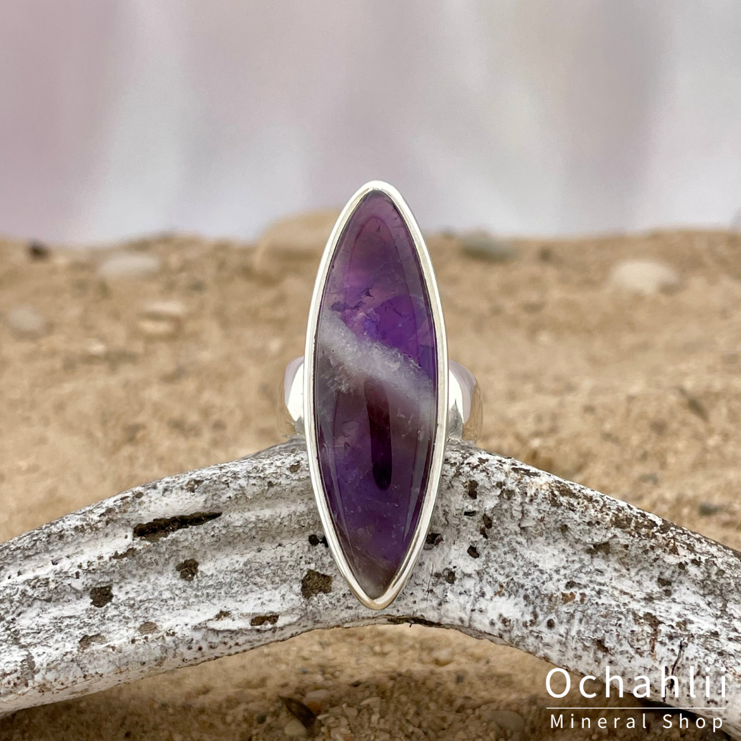 Amethyst chevron (South Africa) silver ring size 57