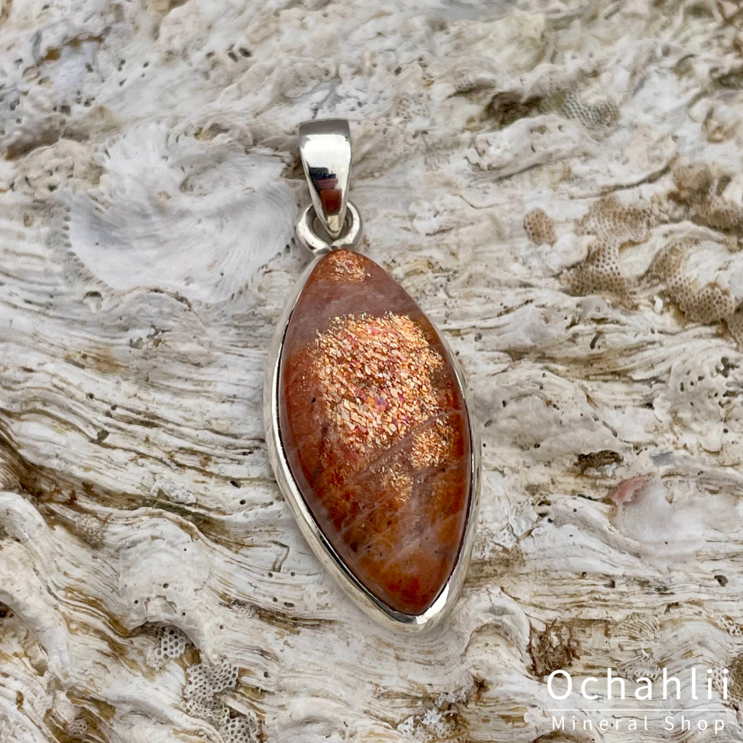 Pendentif en argent pierre de soleil